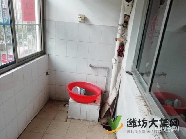 41萬(wàn)搶青云花園3室好房，多層1樓精裝，帶倉(cāng)庫(kù)，搶到賺到