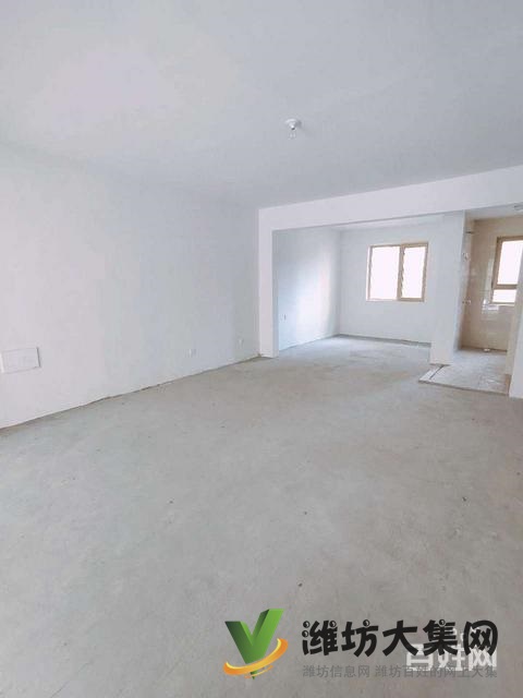 玫瑰公館一樓帶大院！送城市會客廳！三居，更名貸款，
