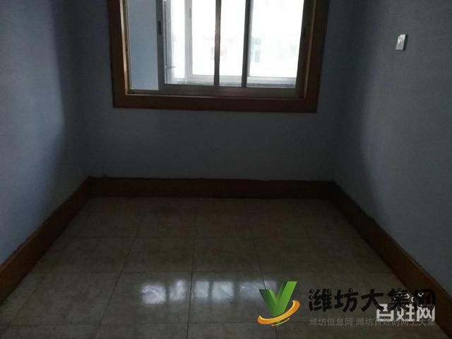 32萬購教師公寓，二樓三室朝陽，領包入住