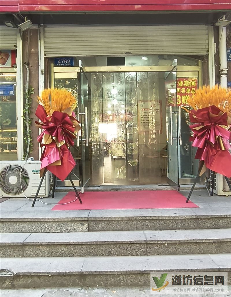 臨街門(mén)面，位置佳，人流量大，因個(gè)人原因，出租轉(zhuǎn)讓